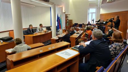 Novinarska konferenca ZD Tolmin, 4.10 (12)-1800